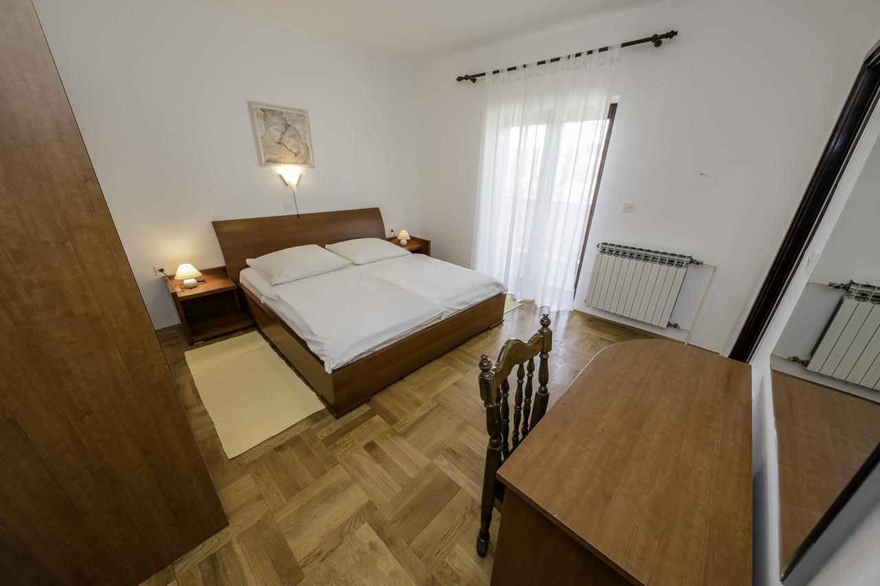 Apartments Dedic Супетарска Драга Екстериор снимка
