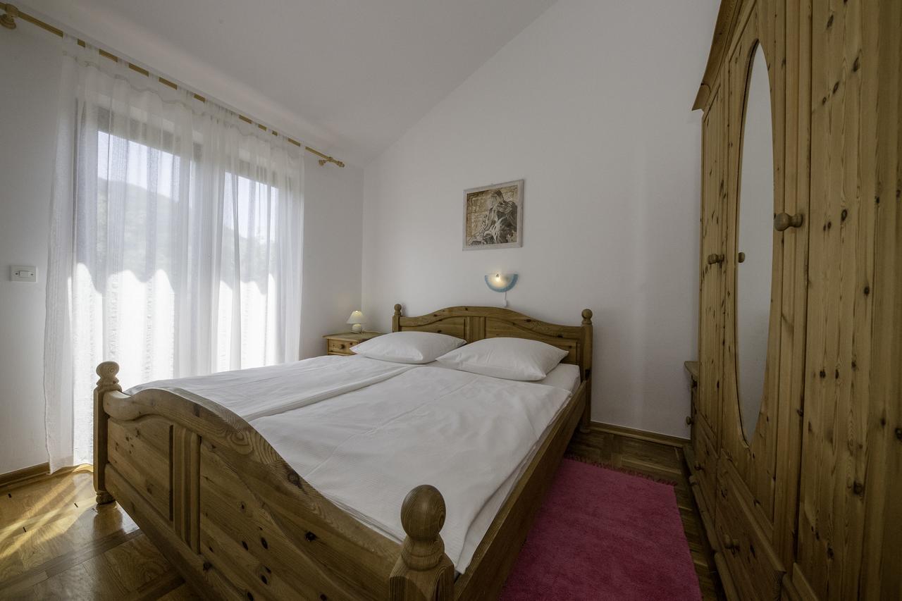 Apartments Dedic Супетарска Драга Екстериор снимка