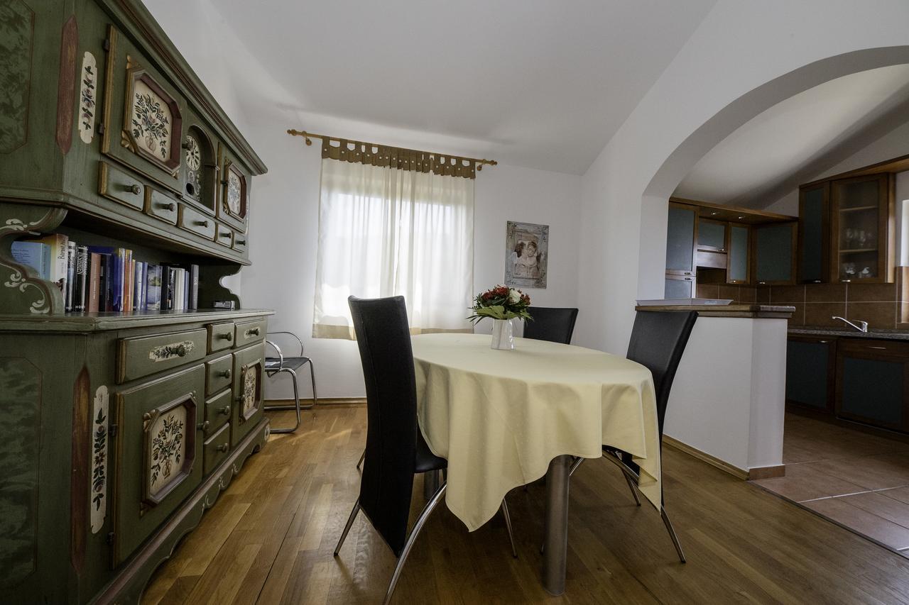 Apartments Dedic Супетарска Драга Екстериор снимка