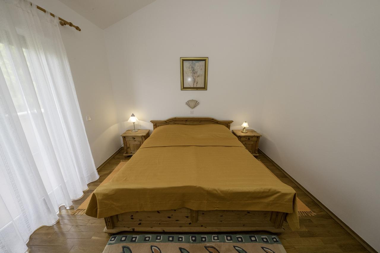 Apartments Dedic Супетарска Драга Екстериор снимка